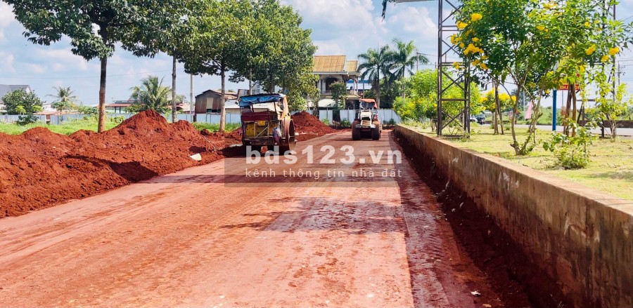 Bán nền đất mặt tiền đường lớn ĐT741 sở hữu lâu dài, sổ riêng từng nền, lh 0939888186