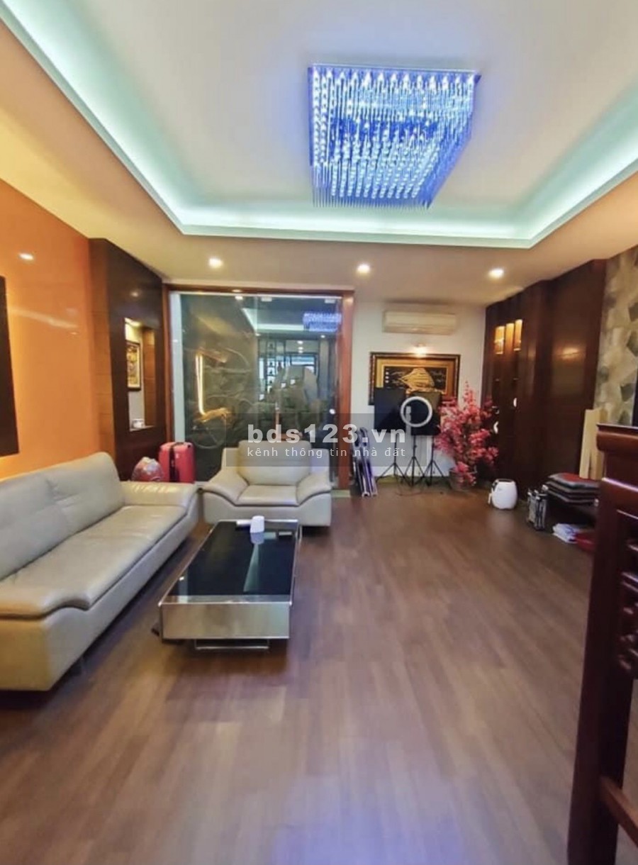 Sở hữu ngay nhà mặt tiền sang trọng, độc đáo đầy đủ công năng, tiện ích, đúc 5 tầng