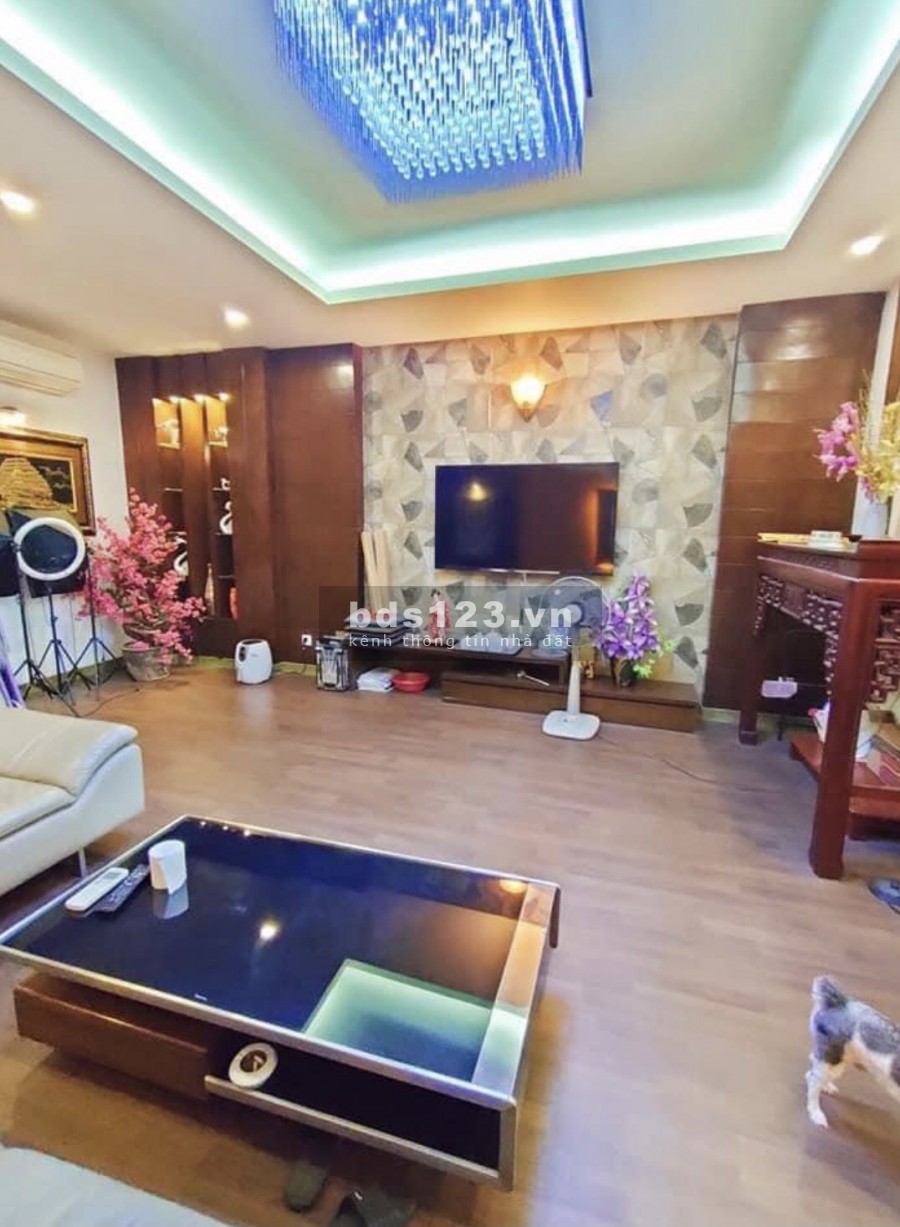 Sở hữu ngay nhà mặt tiền sang trọng, độc đáo đầy đủ công năng, tiện ích, đúc 5 tầng