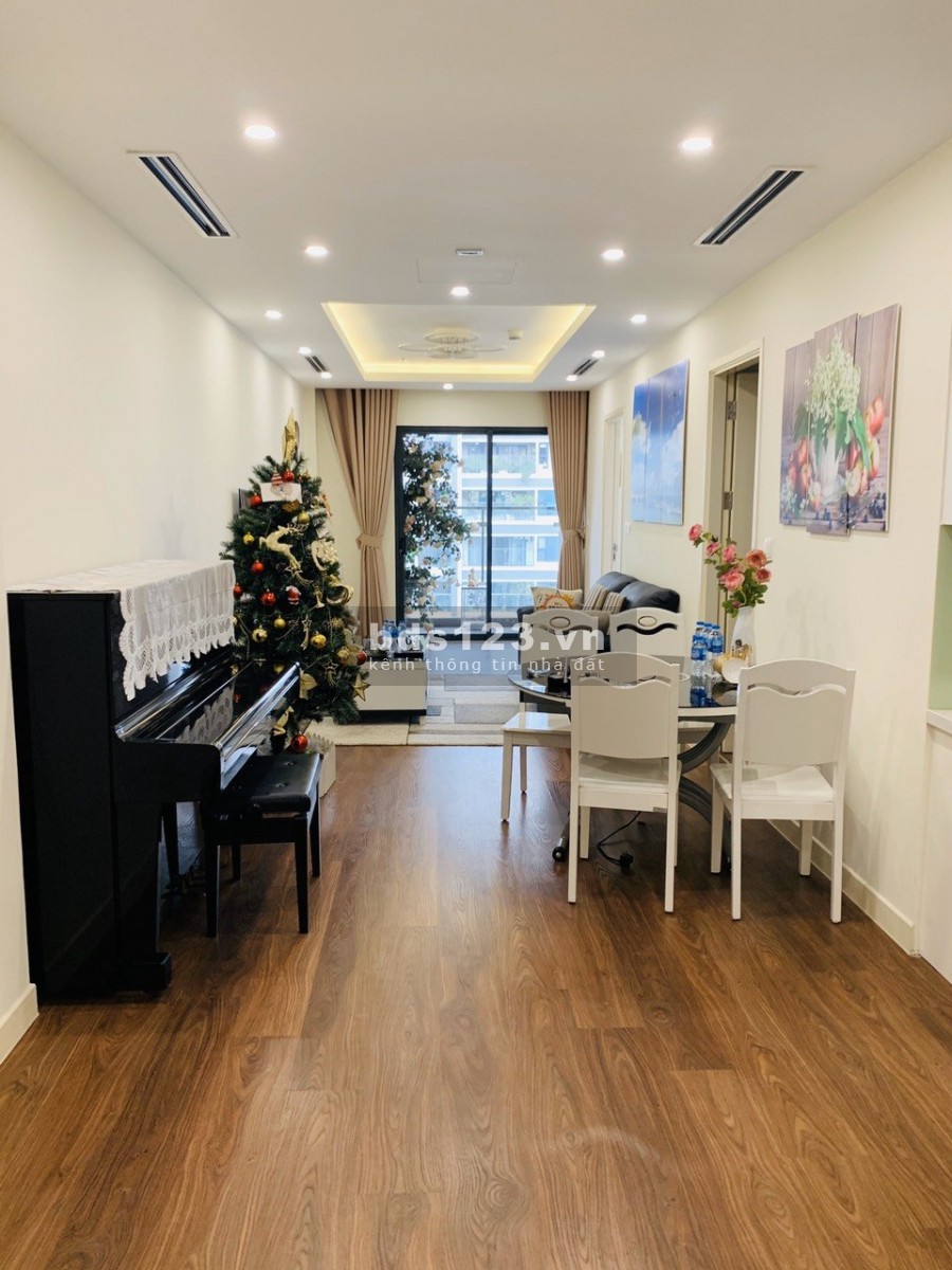 Cho thuê chung cư Imperia Nguyễn Huy Tưởng, 3 phòng ngủ, 100m2, full đồ, 16 triệu/th. LH 0377983070