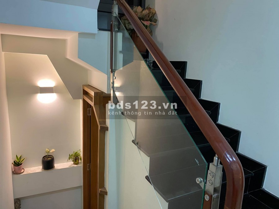 (Gò Vấp)Bán nhà 2 mặt tiền hxh thông, Nguyễn Thái Sơn, dt 70m2, 5 tầng, giá bán 9.7 tỷ