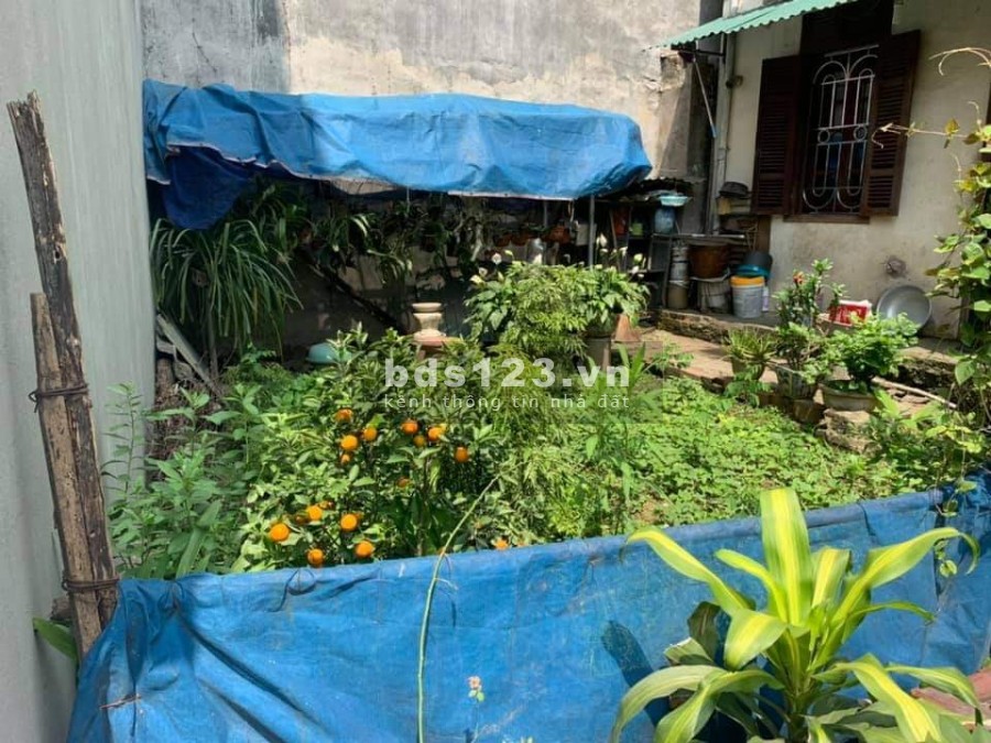 Bán đất Hoa Lâm Quận Long Biên ô tô đỗ cổng gần chợ Việt Hưng giá bán 1.88 tỷ