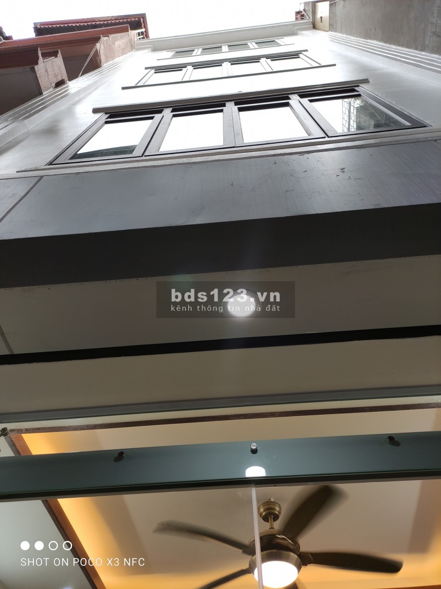 Bán nhà Quận Hai Bà Trưng, dt 40m2 (4x10) giá bán 4.6 tỷ nhà đẹp nội thất xịn xò, lh 0968323326