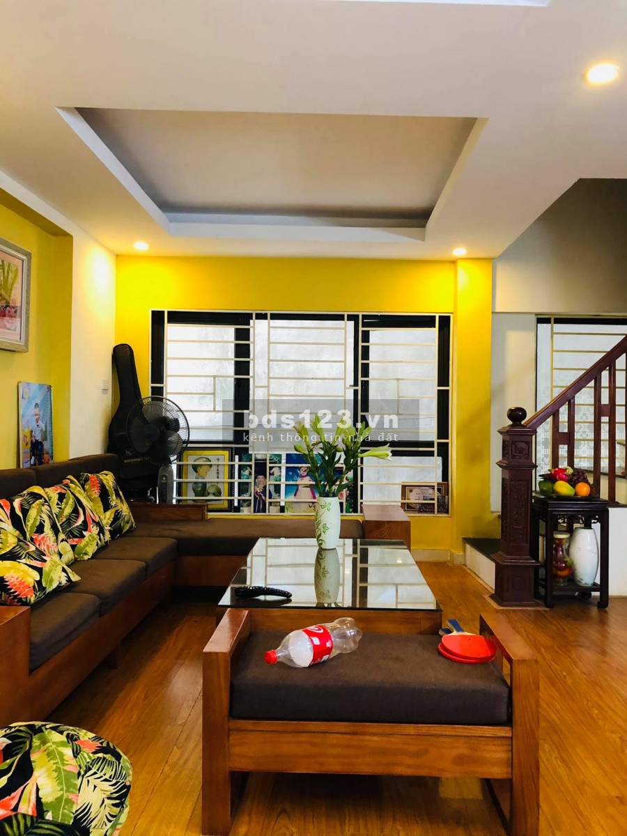 Bán nhà đẹp nhất phố Hồ Đắc Di, vài bước ra phố, dt 48m2, 4 pn, gần hồ giá bao tốt