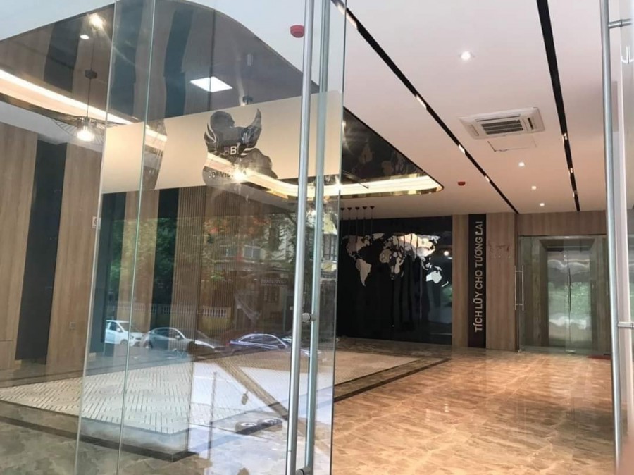 Chủ Cần Bán Gấp Nhà MP Nguyễn Chánh phố hiếm nhà bán kd sầm uất dt 105m2, đúc 7 tầng