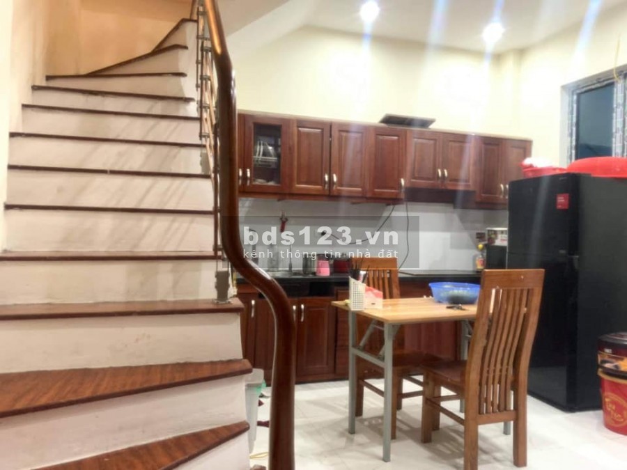Bán nhà Đại Mỗ, lô góc, 27m tới ô tô, đúc kiên cố 5 tầng, diện tích 36m2, giá 2.75 tỷ 0978996965