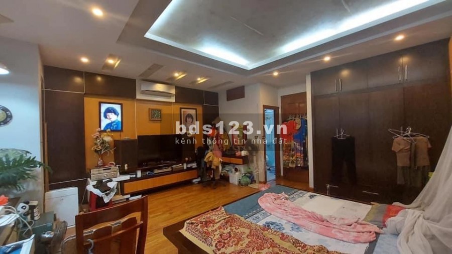 Bán nhà siêu hiếm Nguyễn Văn Cừ, dt 37m2, 5 tầng gara ô tô 2 mặt thoáng, gần phố