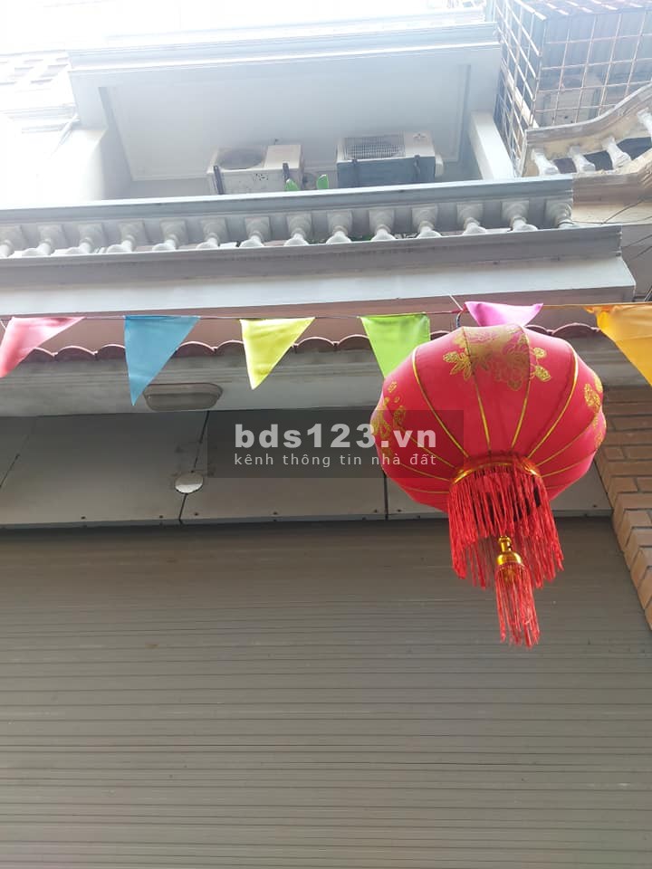Nhỉnh 7 tỷ có nhà ở ngay phố Hoàng Như Tiếp, Long Biên, dt 70m, 4 tầng, mặt tiền 7m
