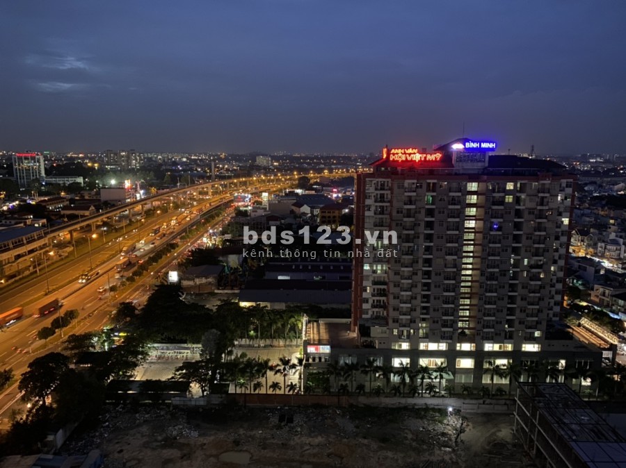 Cho thuê căn hộ Saigon Gateway view đẹp lung linh, 2 pn, 2 wc diện tích 66m2, giá 6 triệu