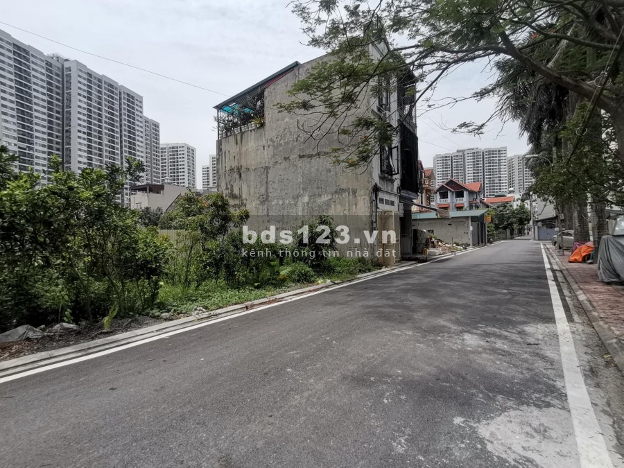 Đất mặt phố Giang Biên, Long Biên, diện tích 80m2, rộng 5.5m, giá bán nhanh 7.95 tỷ