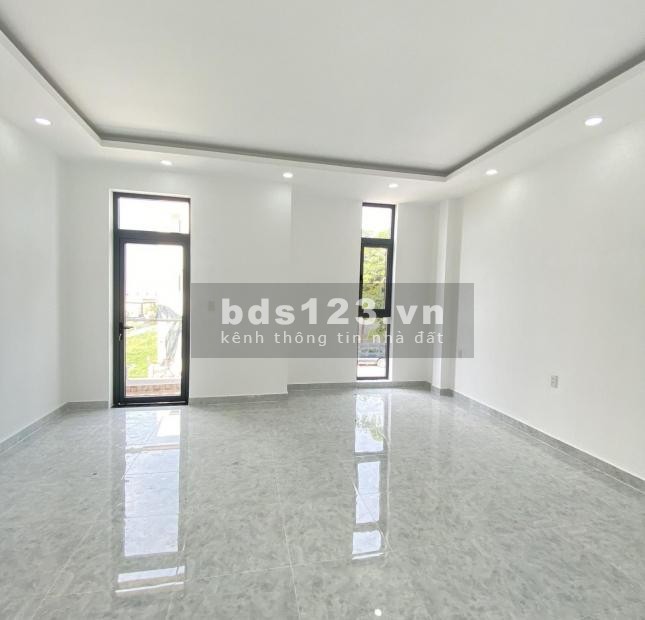 Bán nhà gần chợ Phước Kiển, diện tích sử dụng 5m*16m, khu đô thị South Wave - Nhà Bè