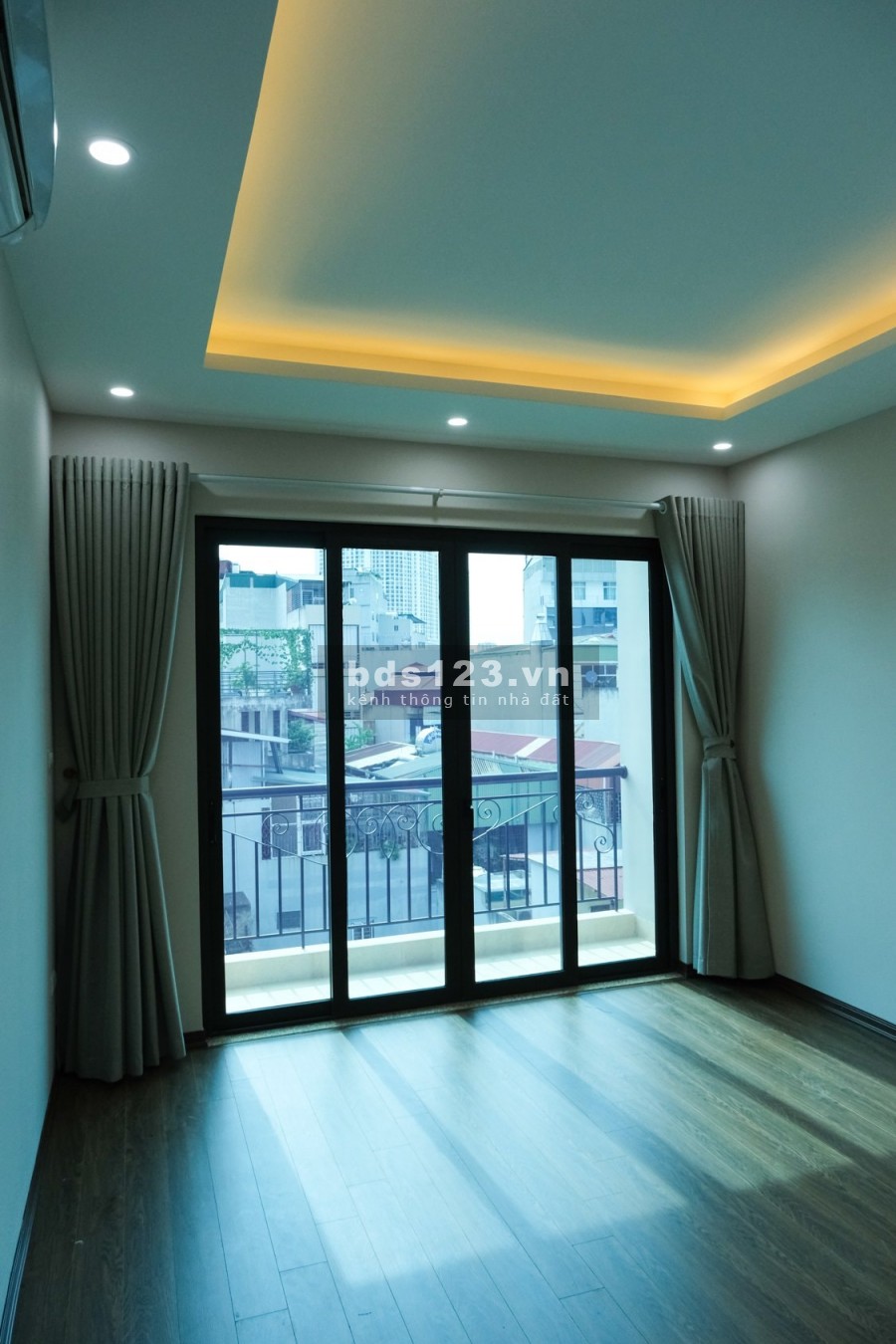 Bán nhà nguyên căn phố Nguyễn Ngọc Nại, Quận Thanh Xuân, phân lô Quân Đội thang máy, gara ô tô