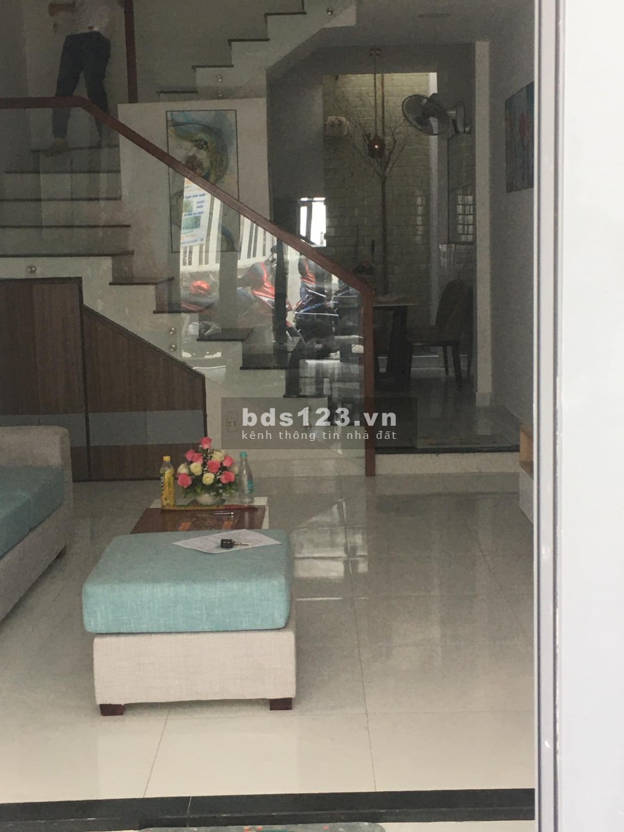 Gò Vấp phường 10 Quang Trung dt 45m2 nhà đẹp 2 tầng thông số đẹp giá bán 4.4 tỷ lh 0969476617