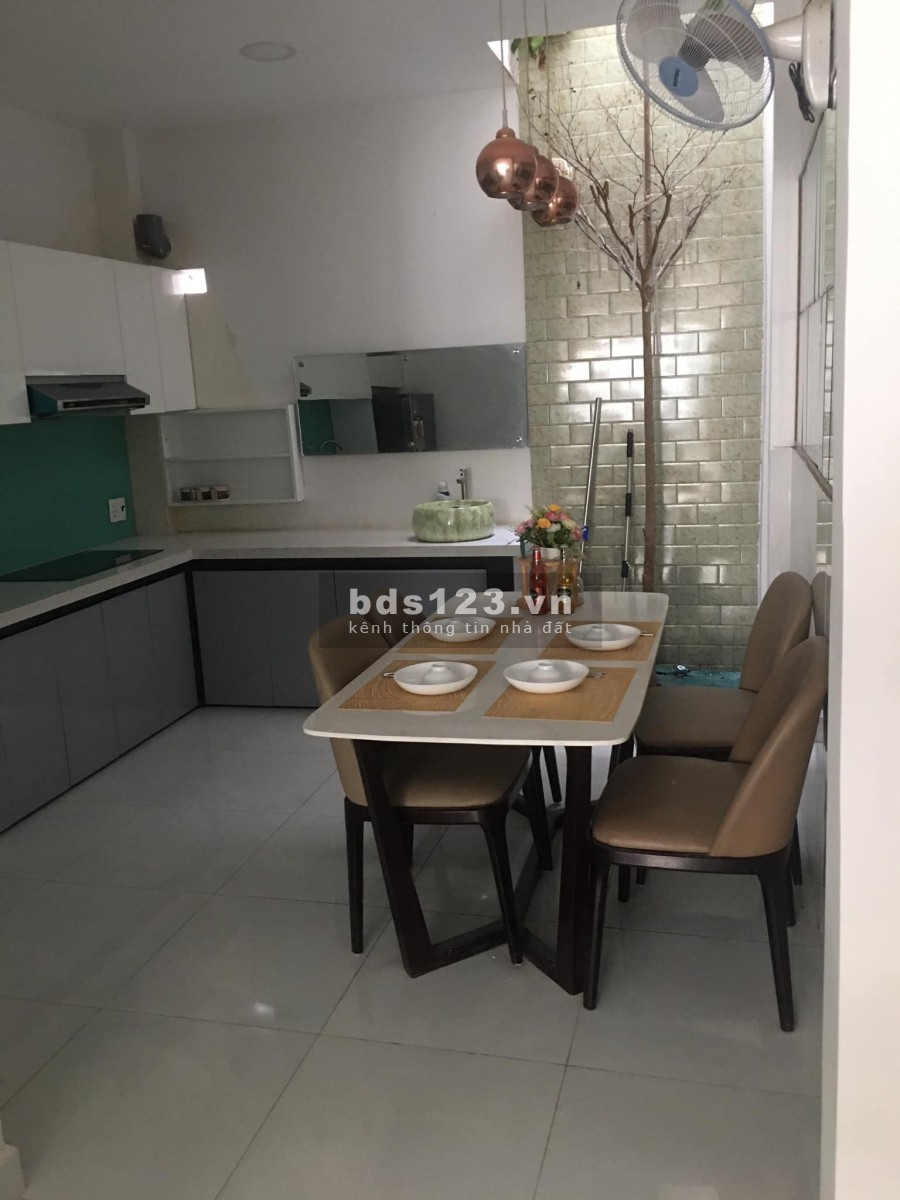 Gò Vấp phường 10 Quang Trung dt 45m2 nhà đẹp 2 tầng thông số đẹp giá bán 4.4 tỷ lh 0969476617