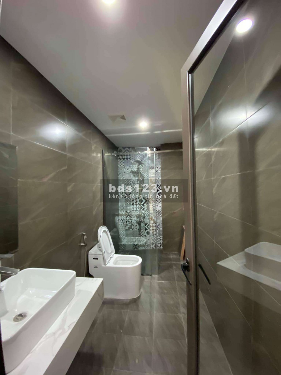 Bán nhà lô góc diện tích 59m2 5 tầng 6 phòng ngủ đầy đủ tiện nghi tại Phương Liệt, hơn 5T.
