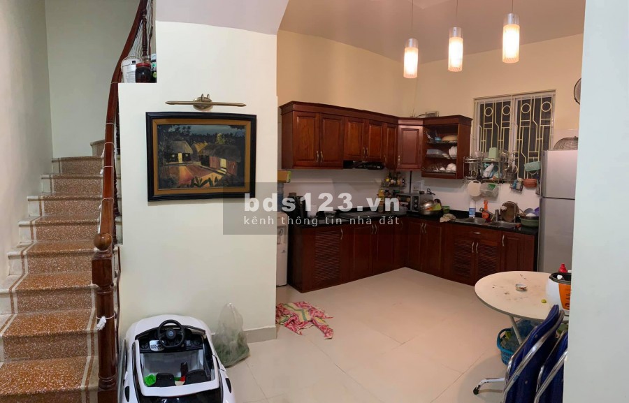 Bán nhà Quan Nhân, ngõ oto, diện tích 60m2, 4 tầng đúc mặt tiền 6.5m, giá 6.8 tỷ