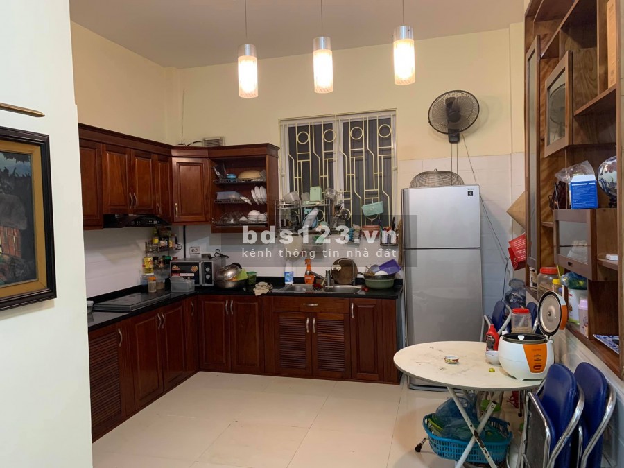 Bán nhà Quan Nhân, ngõ oto, diện tích 60m2, 4 tầng đúc mặt tiền 6.5m, giá 6.8 tỷ