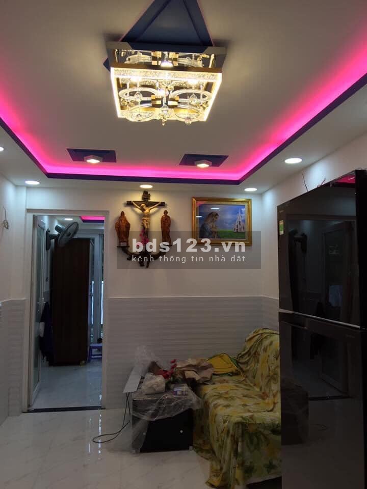 Chính chủ, cần bán gấp nhà Lạc Long Quân, Tân Bình, giá bán 46m2, 1 trệt, 1 lầu đúc kiên cố