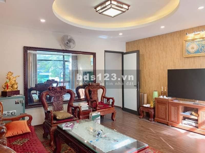 Bán nhà nguyên căn Quang Trung, gia đình sung túc giá bán chỉ hơn 3.8 tỷ, đúc 5 tầng