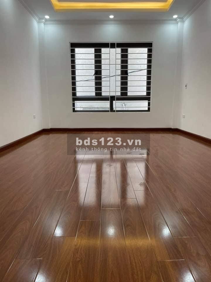 Cần tiền bán gấp phố Lụa Quận Hà Đông, giá bán 2.55 tỷ, sổ đỏ vuông đẹp, pháp lí rõ