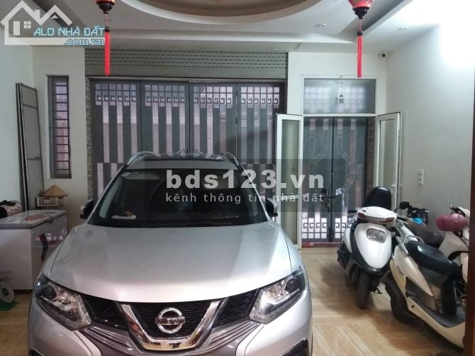 Bán nhà Lâm Hạ, Long Biên, dt 52m2, nhà 5 tầng, phân lô, ô tô tránh, giá hơn 6 tỷ