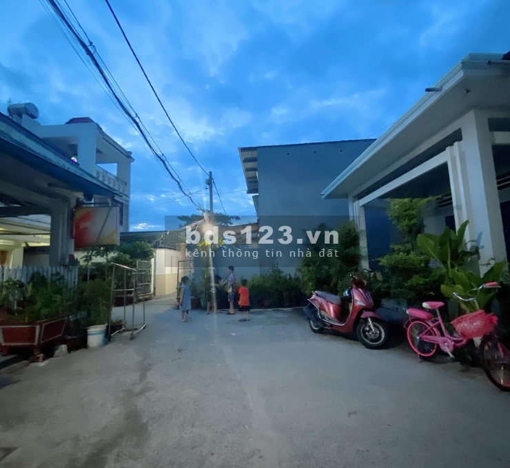 Bán Nhà sân vườn hẻm xe hơi Phan Huy Ích, phường 14, Gò Vấp 60m2 giá 3.8 tỷ TL