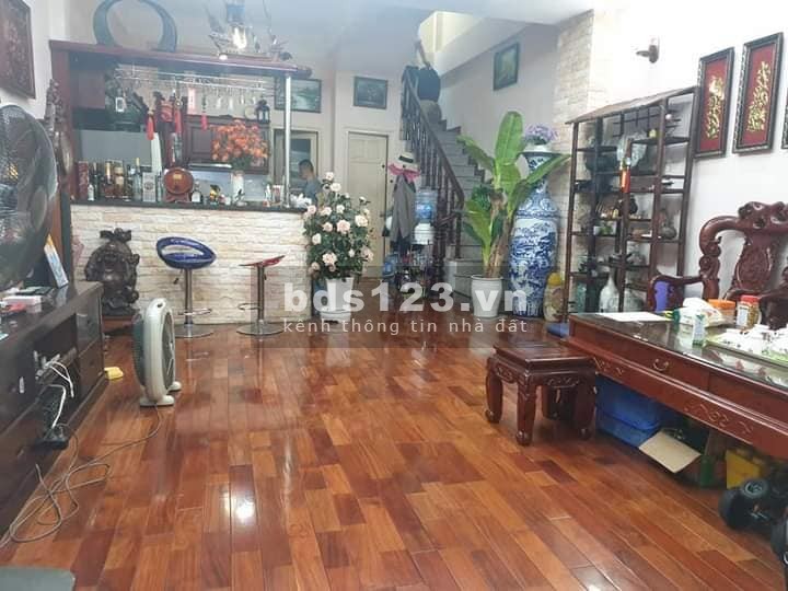 Bán nhà sân vườn 3 mặt thoáng tại ngã tư Văn Cao Liễu Giai dtsd 90m2 giá 5.7 tỷ