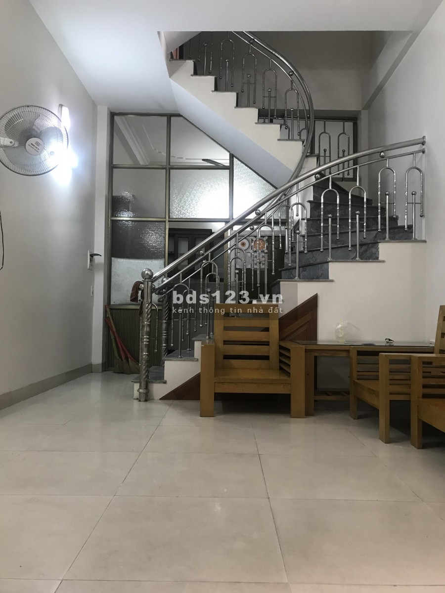 Bán nhà Lê Quang Đạo đi dạo sau sân Mỹ Đình diện tích sử dụng 32m2 giá bán 2.75 tỷ