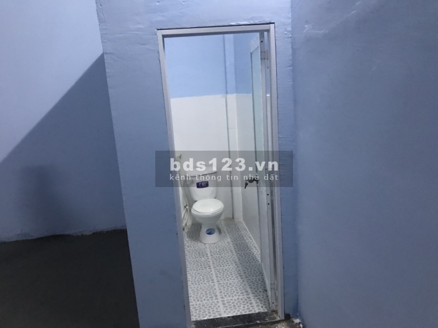 Cần bán nhà sát đường Võ Văn Kiệt, rộng rãi, thoáng mát, DT 6m x 14m, giá 6 tỷ