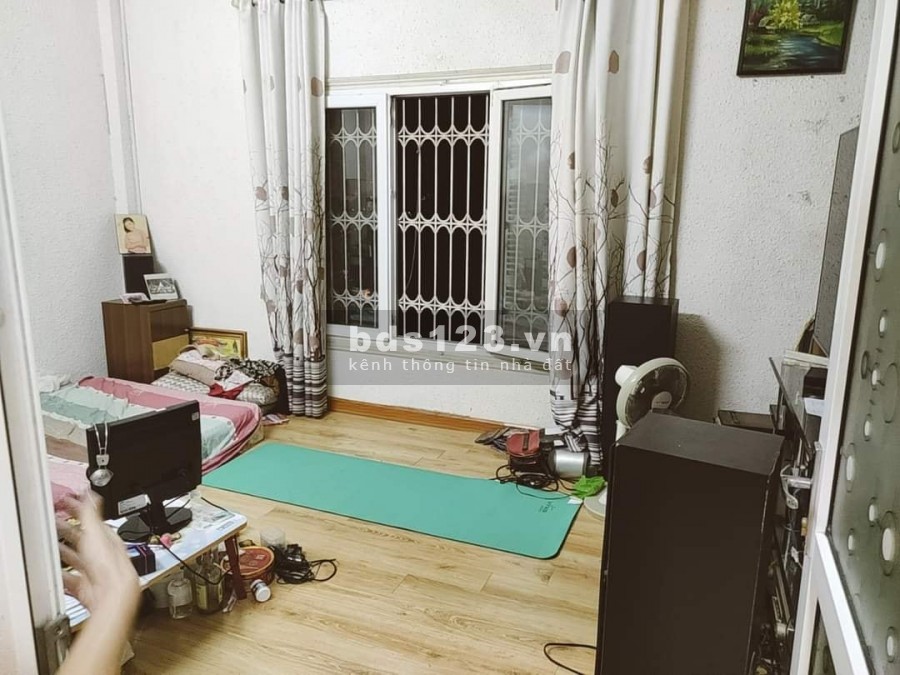 Bán nhà Phú Đô, bốn bước ra SVĐ Mỹ Đình 4 ngủ, giá hơn 2 tỷ, sổ đỏ cất kết sẵn giao dịch ngay