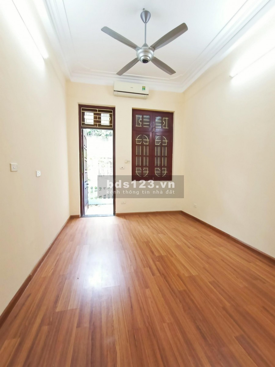 Cần bán nhà riêng, phân lô, dt 40m2, 4 tầng, giá 4.25 tỷ, phố Hạ Đình, Nguyễn Trãi, Thanh Xuân