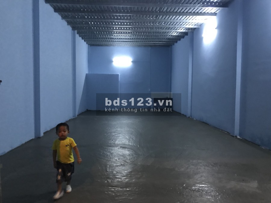 Cần bán nhà sát đường Võ Văn Kiệt, rộng rãi, thoáng mát, DT 6m x 14m, giá 6 tỷ