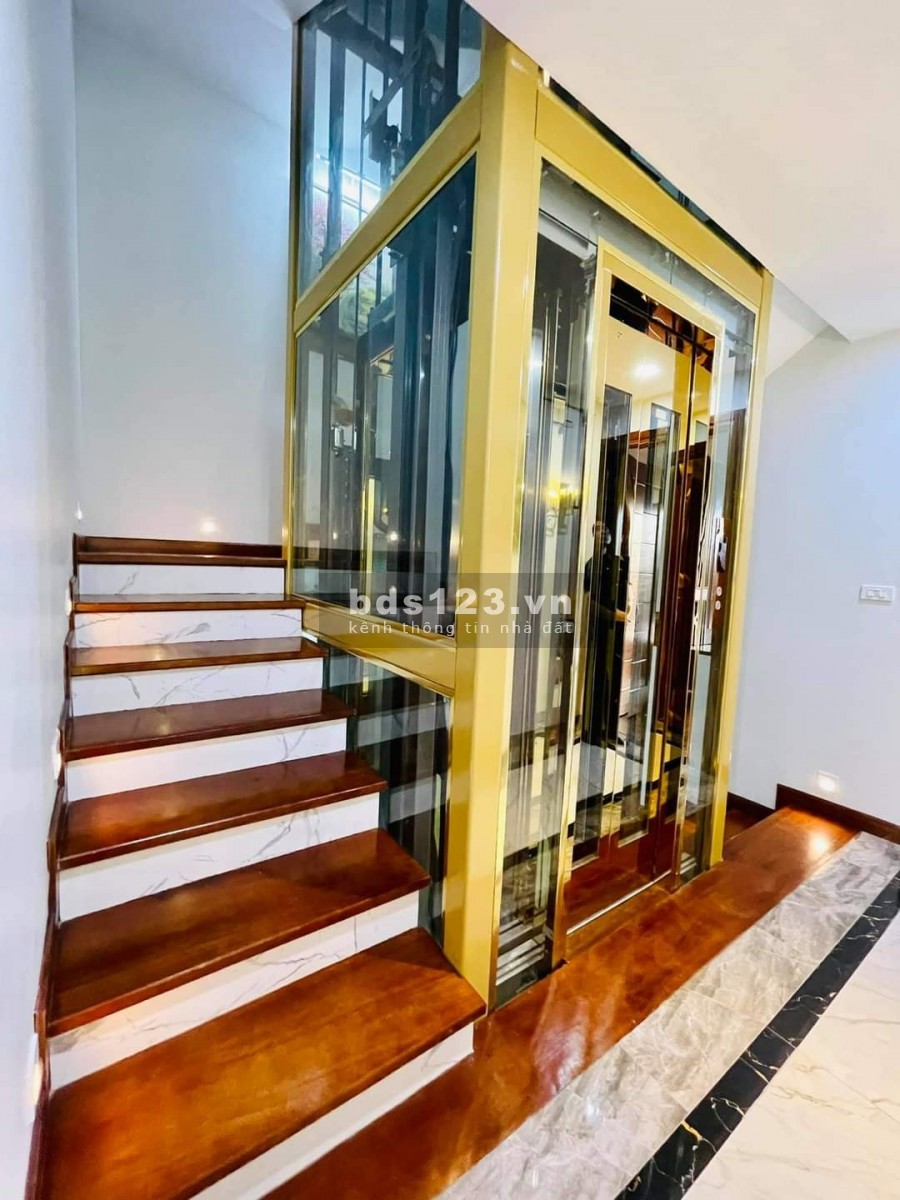 Biệt thự Liền kề khu nhà ở Quốc Hội Quận Nam Từ Liêm, giá bán 23.2 tỷ, sổ sẵn