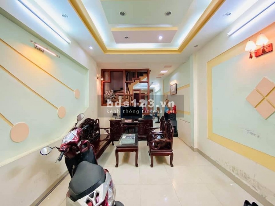 Bán Gấp Nhà Mặt Phố Chiến Thắng Quận Hà Đông, dt 46m2 4 tầng, giá bán 4.6 tỷ