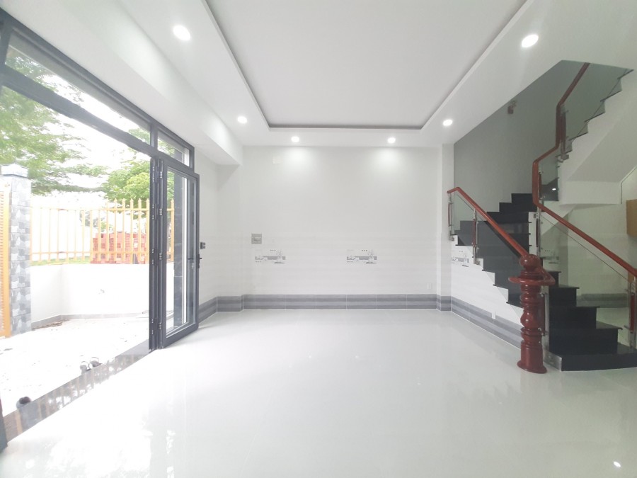 Ngân hàng bán thanh lý rẻ có kết cấu căn 1 trệt 2 lầu, sổ…