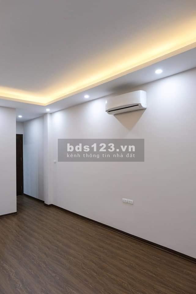 Bán nhà, liên kề Văn Khê sát Tố Hữu, ở sướng, kinh doanh đa ngành, dt 50m2, 5 tầng, giá 5.6 tỷ