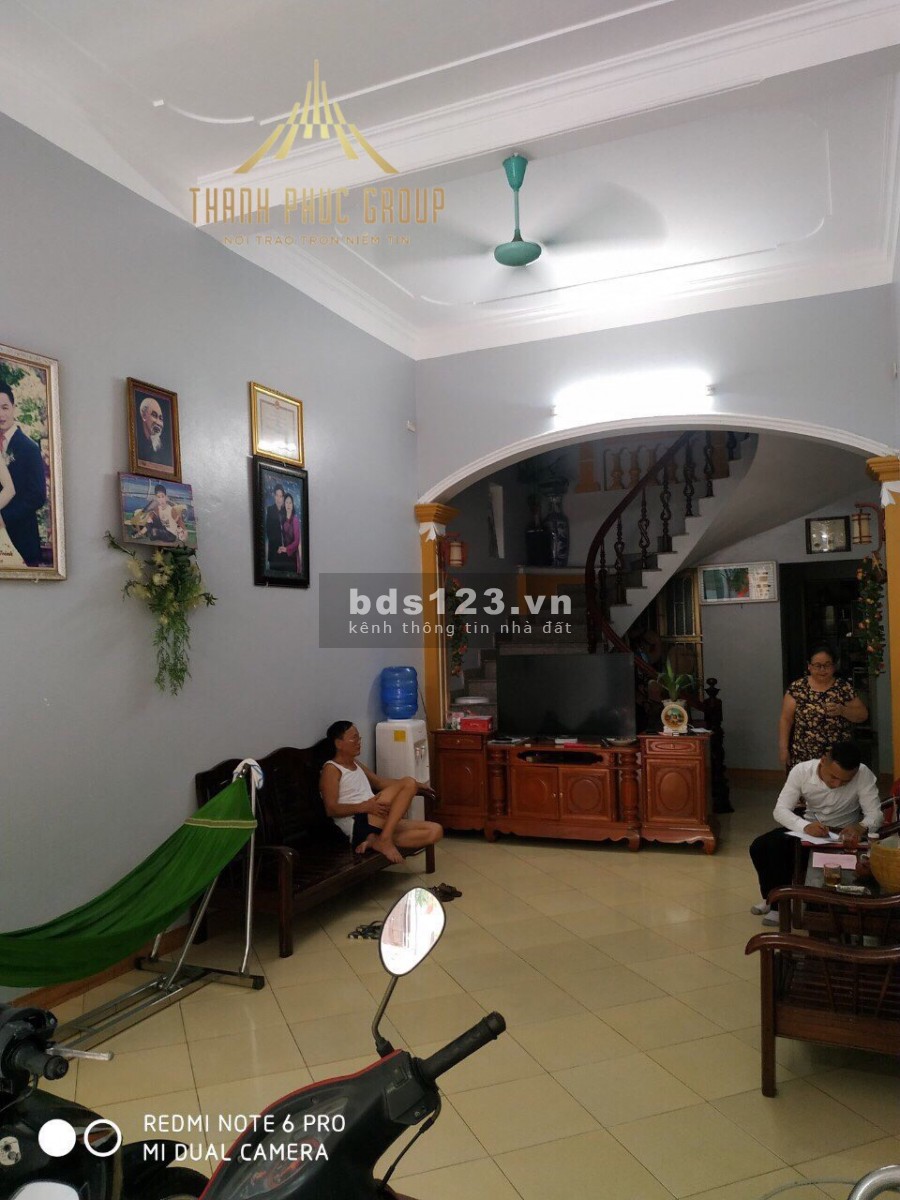 Bán nhà nguyên căn 3 tầng đúc Phúc Thành Giáp, ngõ chợ sinh viên, diện tích sử dụng 80m2