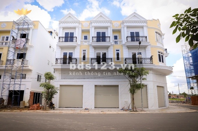 Mở bán SHOPHOUSE 1 trệt 3 lầu mặt tiền 30m TT 16 tháng Tiến Lộc Garden Đồng Nai giá chỉ 19 triệu/m2