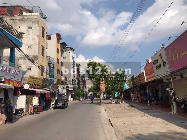 COVID khó khăn nên cần bán nhà kiên cố 4 tầng - Trục phố đường Trâu Quỳ, Gia Lâm, HN