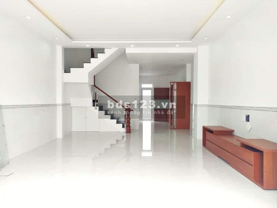 Bán nhà gần chợ Phước Kiển, diện tích sử dụng 5m*16m, khu đô thị South Wave - Nhà Bè