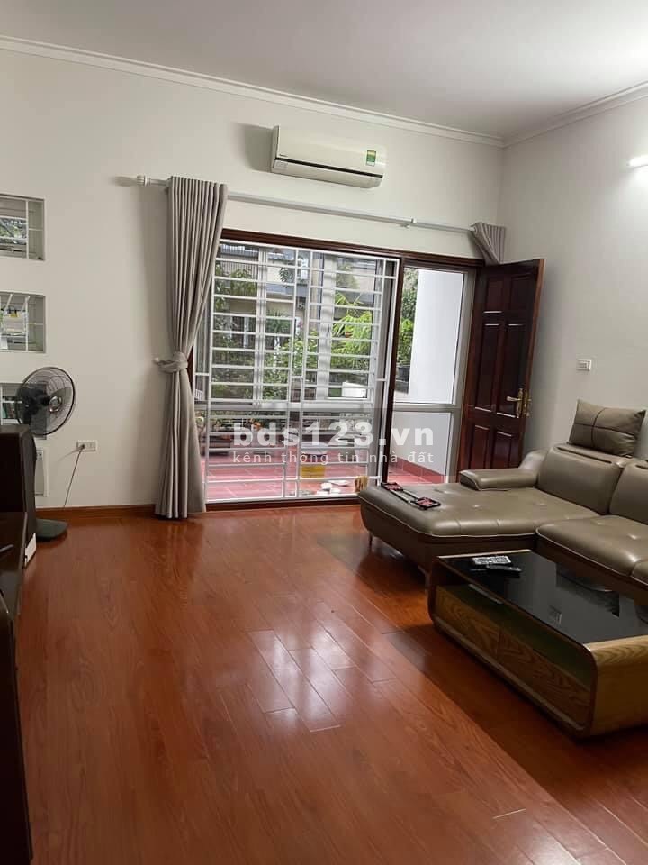 Bán nhà nguyên căn đường Trương Định 3 mặt thoáng, ô tô đỗ cửa, liên hệ 0944797188
