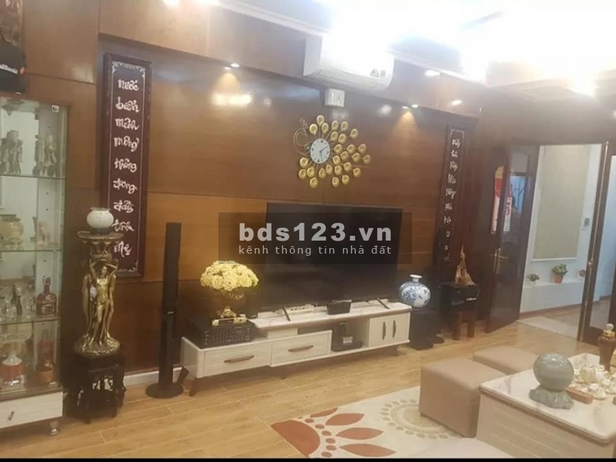 Bán Nhà phố Nguyễn Phúc Lai Quận Đống Đa ô tô vào nhà diện tích 60m2 giá chỉ 10,5 tỷ