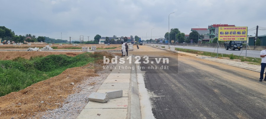 Dãy mặt đường Quốc Lộ 1A mb 5158 Quảng Ninh Quảng Xương, giá bán 1.8 tỷ