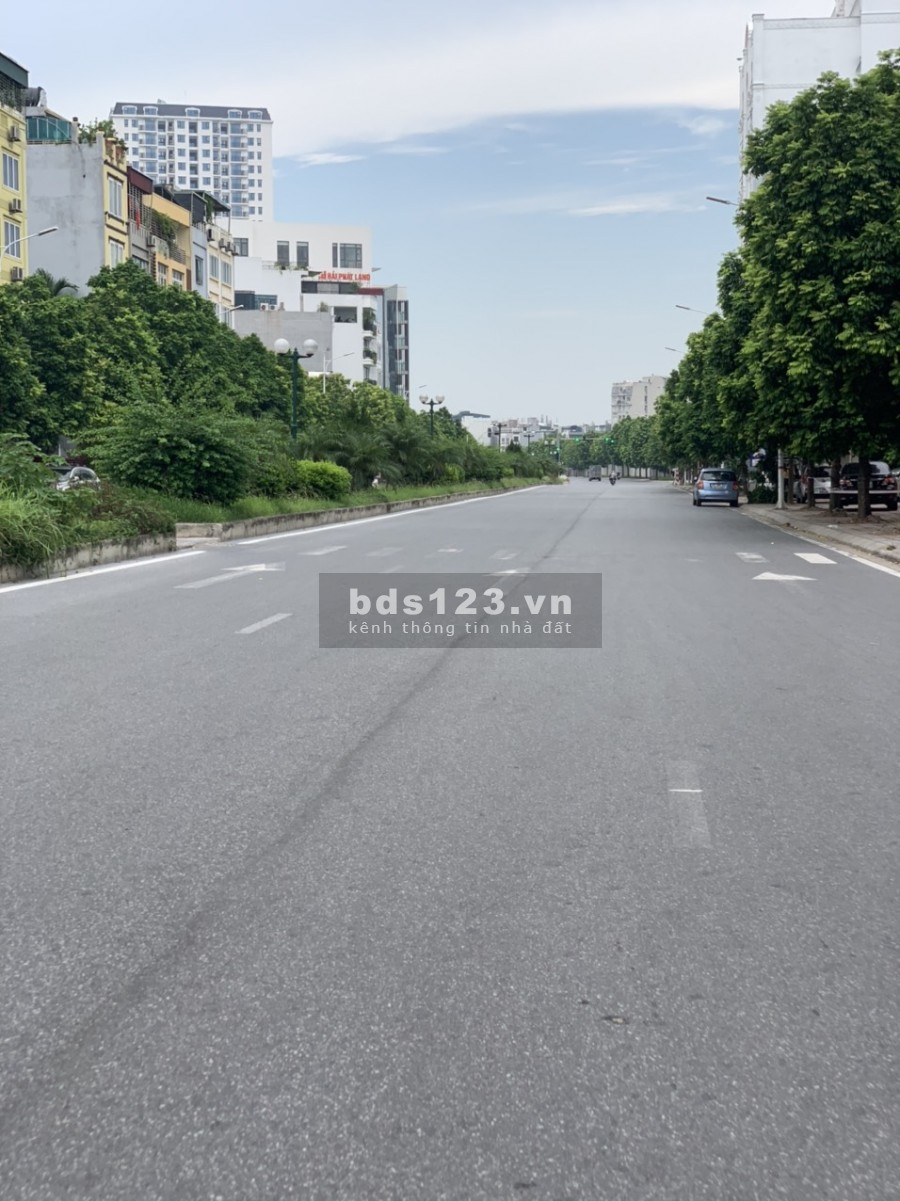 Chủ bán Biệt thự sân vườn, 3 thoáng dt 90m2, Mt 7,5m, Hồng Tiến, Long Biên, nhỉnh 8 tỷ, 0975299567