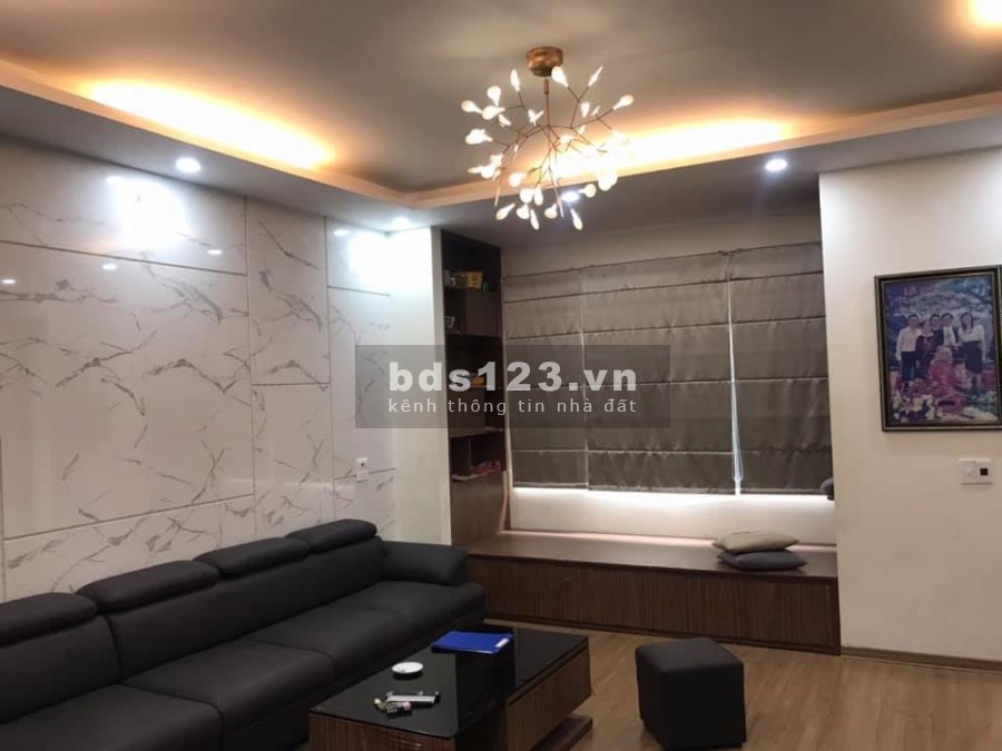 Trung tân Quận cận kề đường Giải Phóng ngõ ô tô kinh doanh tấp nập rừng tiện ích, giá 5.6 tỷ