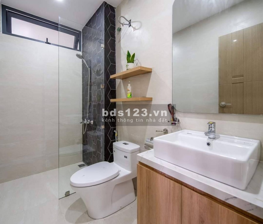 Độc nhất phố Xã Đàn, mặt ngõ ô tô kinh doanh sầm uất ngày đem, dt 62m2, giá chỉ 4 tỷ hơn