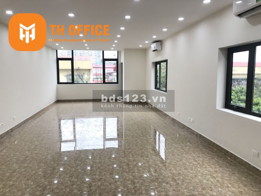Cho thuê gấp sàn văn phòng siêu đẹp ở ngõ 100 Trung Kính. DT 65m2, giá chỉ 13tr