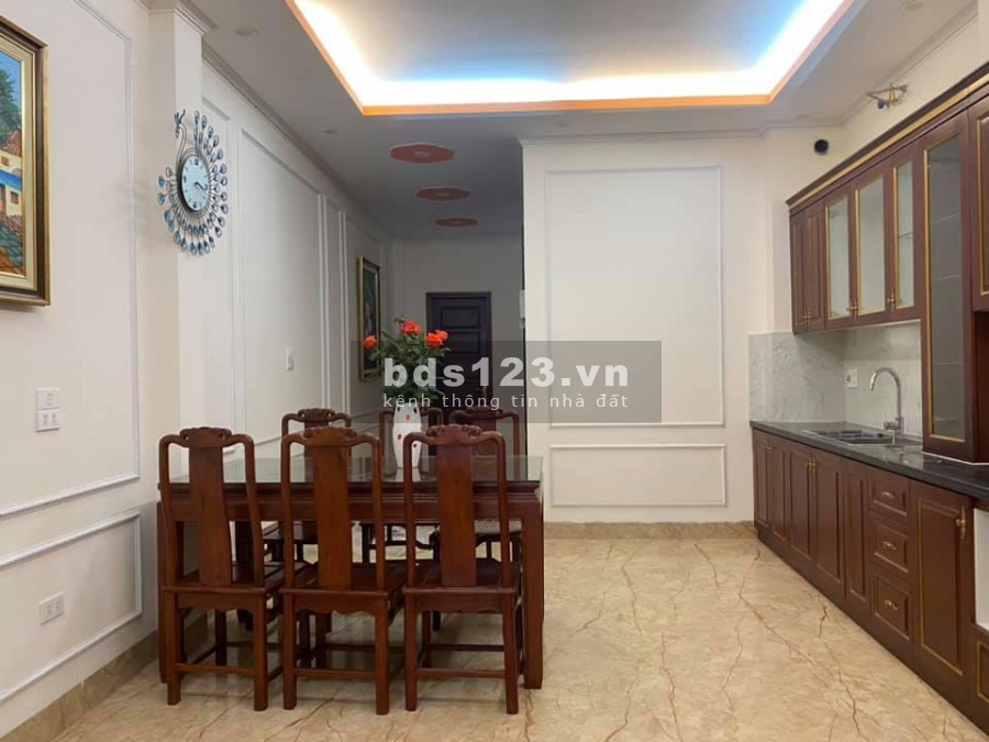 Nhà phố Bạch Mai kinh doanh ô tô đỗ cửa thang máy diện tích 55m2 giá bán 6.2 Tỷ