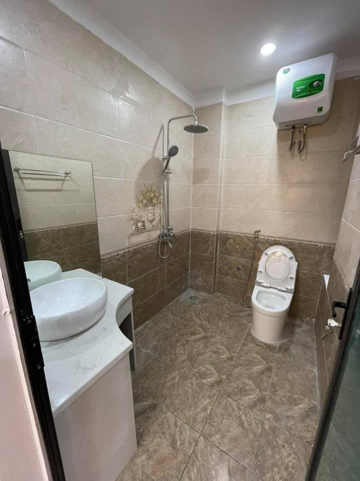 Chủ cần bán gấp nhà Mỗ Lao, Hà Đông, gần phố, tiện ích Làng VKCA, dt 33m2, giá bán 3 tỷ