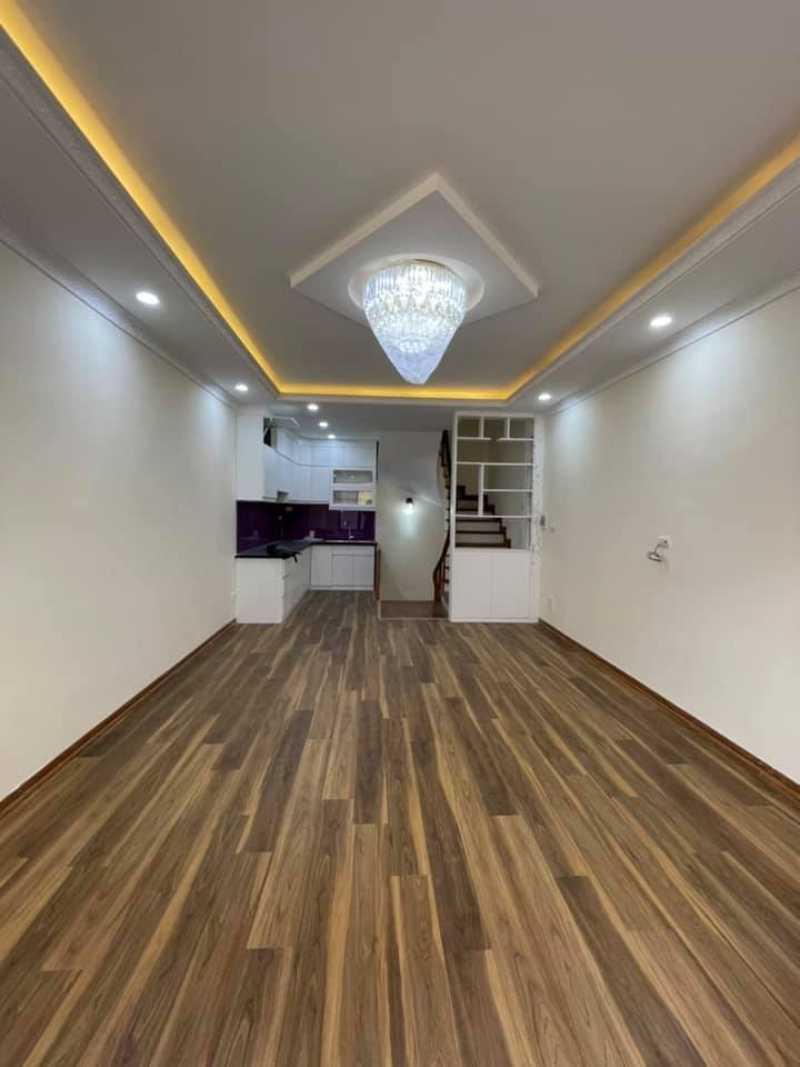 Chủ cần bán gấp nhà Mỗ Lao, Hà Đông, gần phố, tiện ích Làng VKCA, dt 33m2, giá bán 3 tỷ